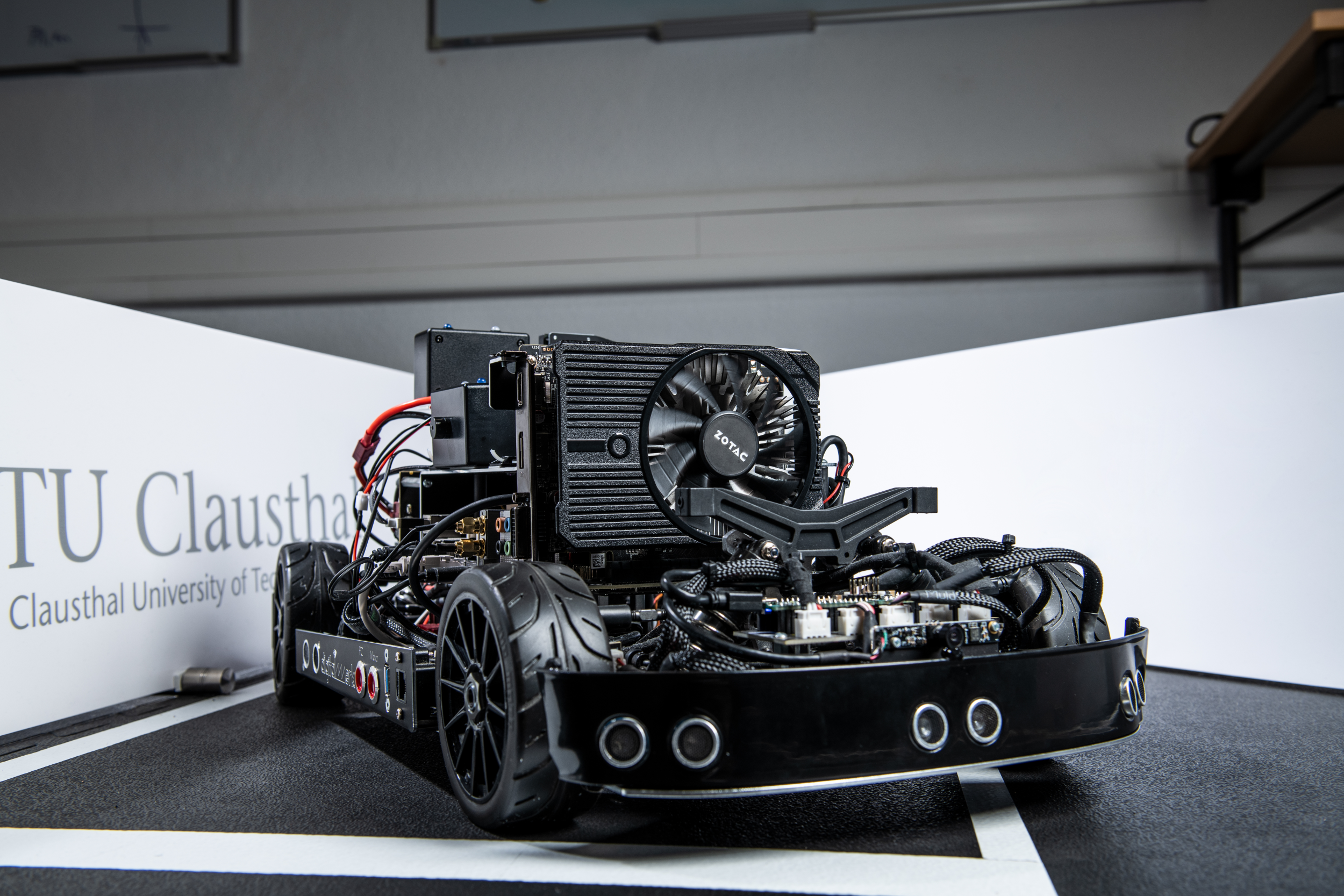 605fbc45 8e24 415e 96e9 1a228bbc05e4