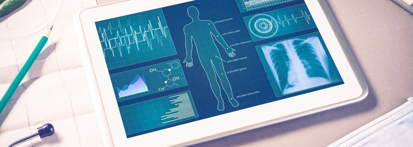 Tablet mit den Gesundheitsdaten eines Menschen