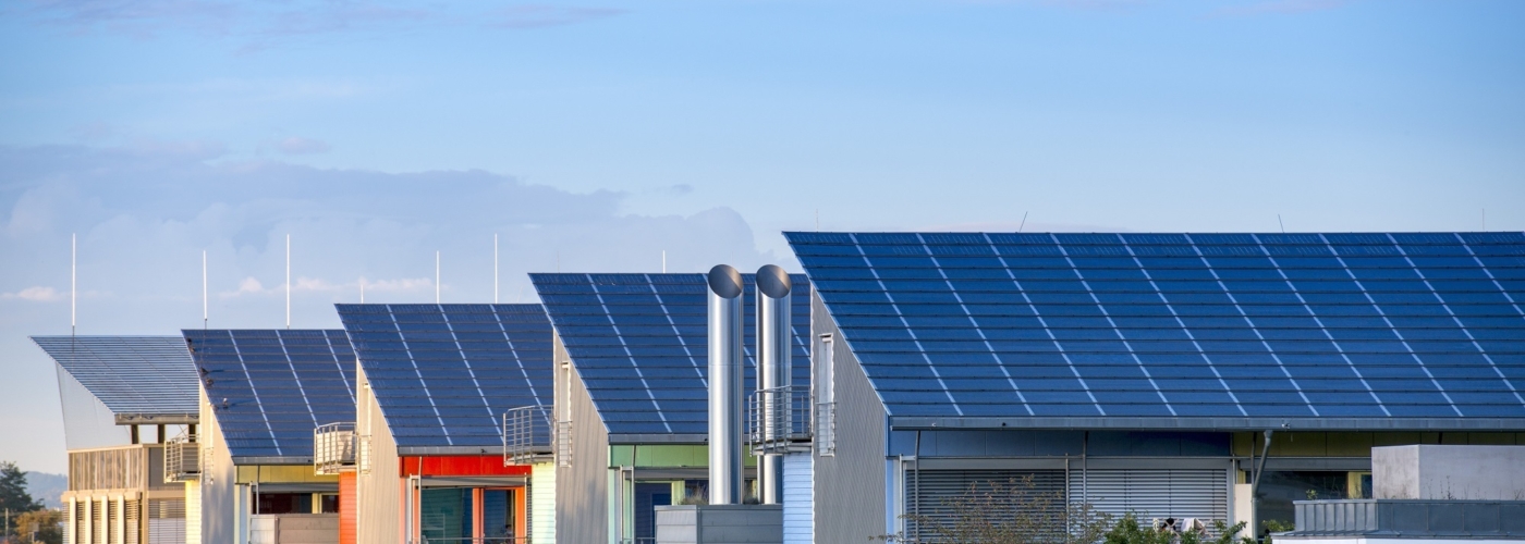 Titelbild zu Newtonprojekt Berlin Adlershof: Solare Wärme- und Stromversorgung
