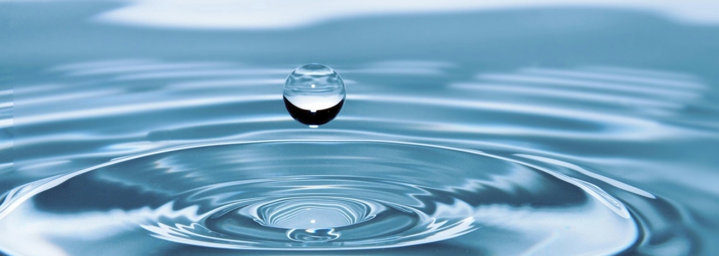 Ein Wassertropfen